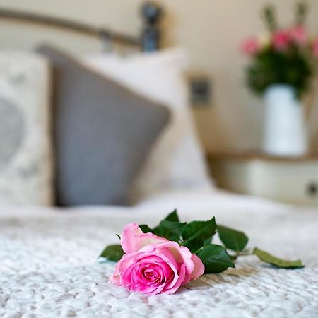 ريدهيل Accommodation Bristol Airport المظهر الخارجي الصورة